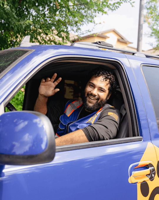 Pristine Paws pet waste removal technician in Tampa Bay