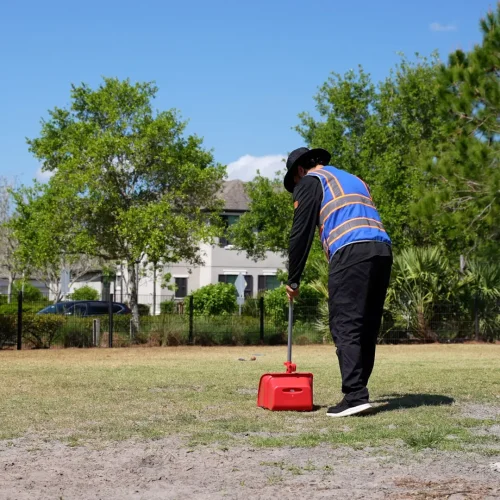 Weekly pet waste removal technician service Hillsborough & Pinellas County.